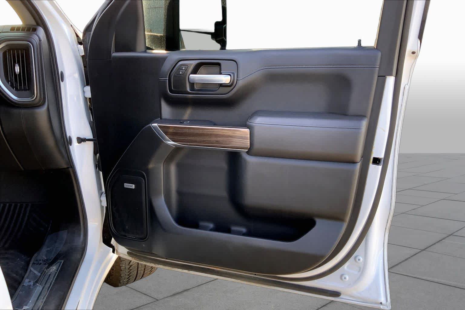 Used 2021 Chevrolet Silverado 1500 LT Trail Boss w/ Convenience Package II AWD/4WD image 22