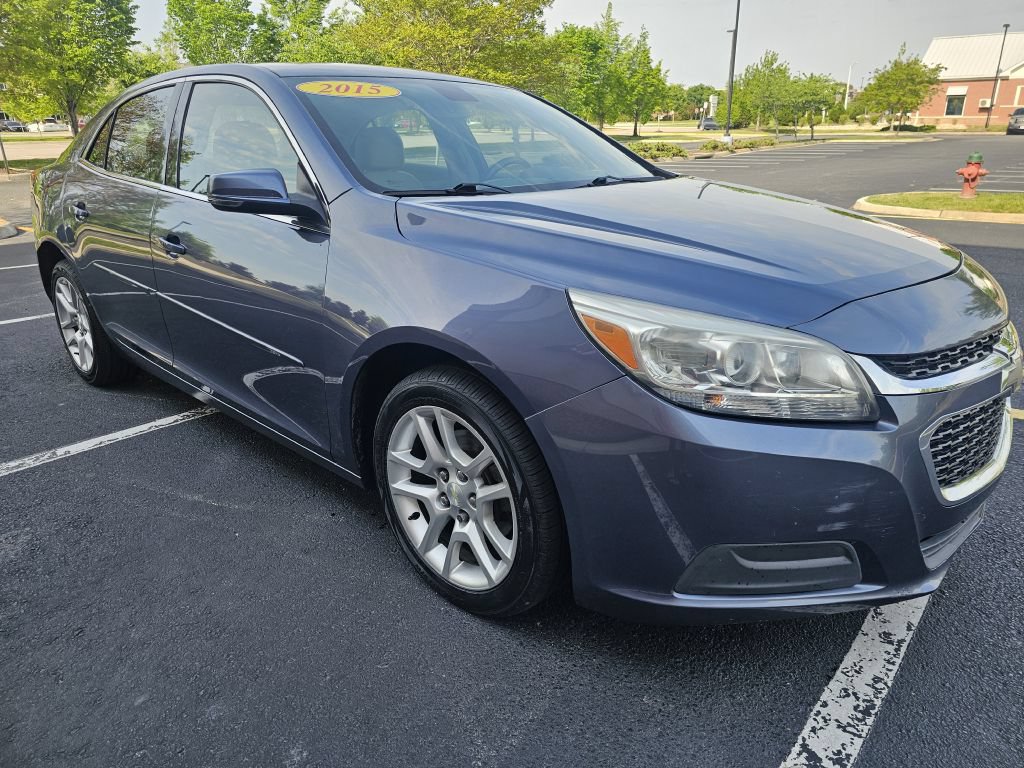 Used 2015 Chevrolet Malibu LT w/ Power Convenience Package FWD image 8
