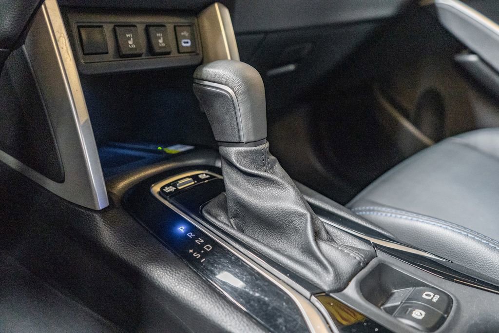 Used 2023 Toyota Corolla Cross XSE w/ Convenience Package image 27