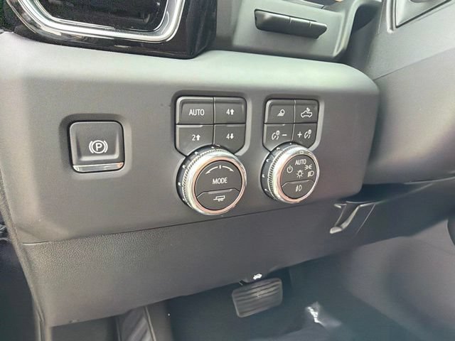 New 2026 GMC Sierra 3500 Denali Ultimate w/ LPO, Black Badging Package AWD/4WD image 24