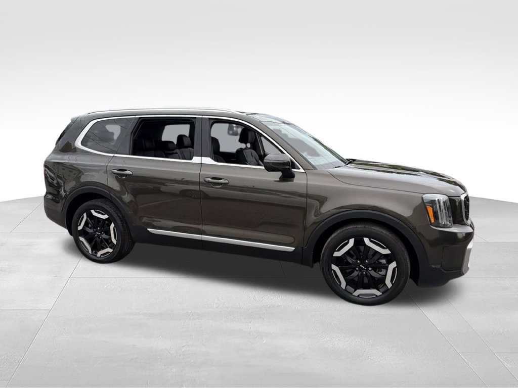 Used 2023 Kia Telluride EX AWD/4WD image 11