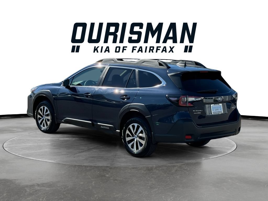 Used 2025 Subaru Outback Premium AWD/4WD image 4