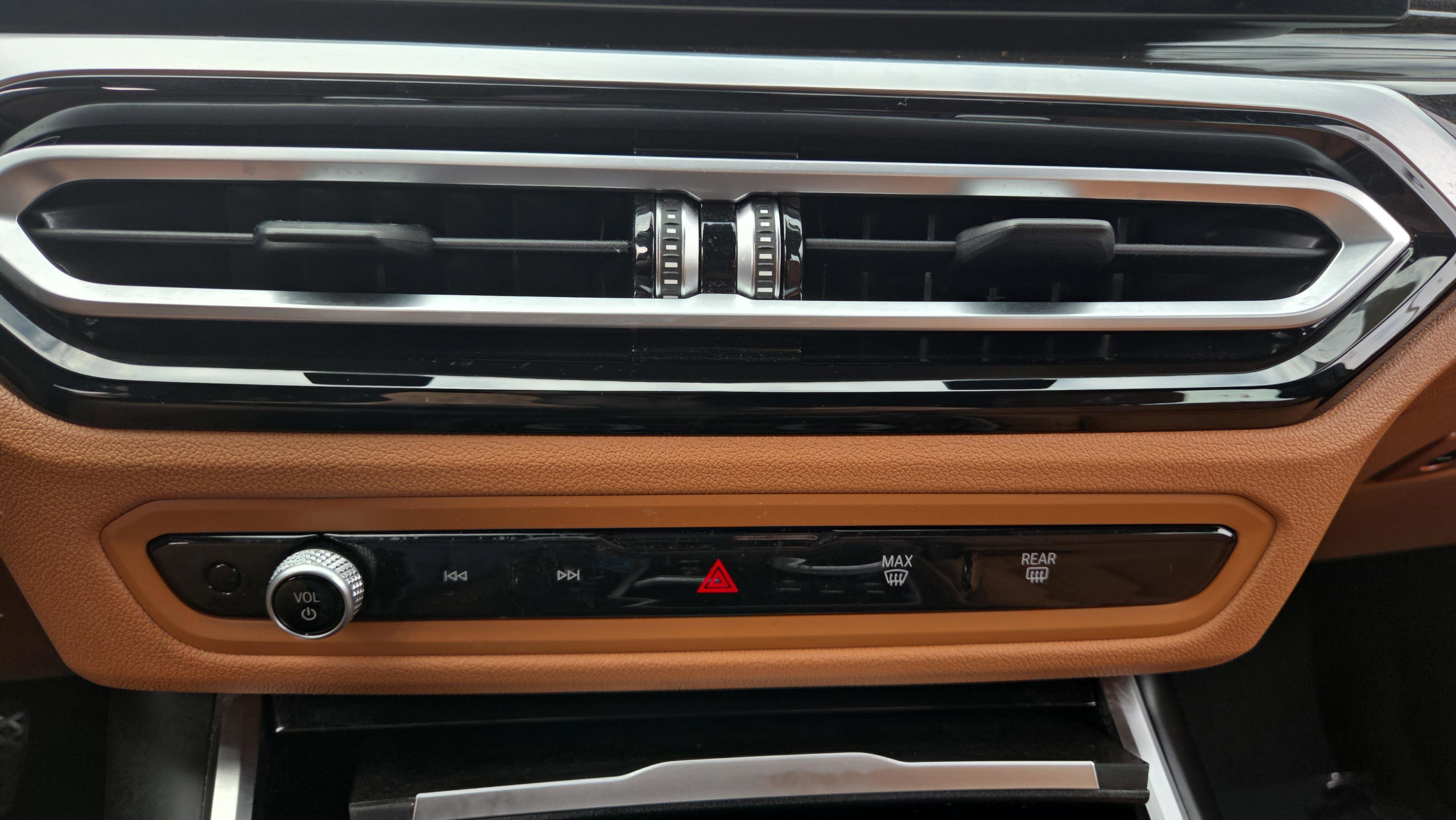 Used 2023 BMW i4 eDrive35 w/ Premium Package image 37