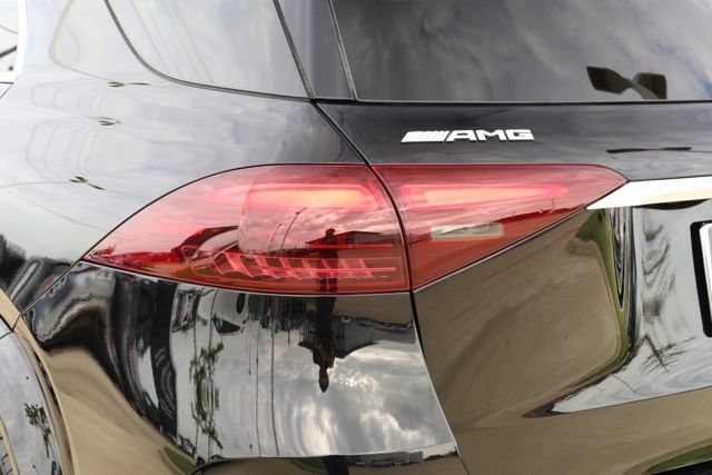 Certified 2025 Mercedes-Benz GLE 53 AMG 4MATIC image 10