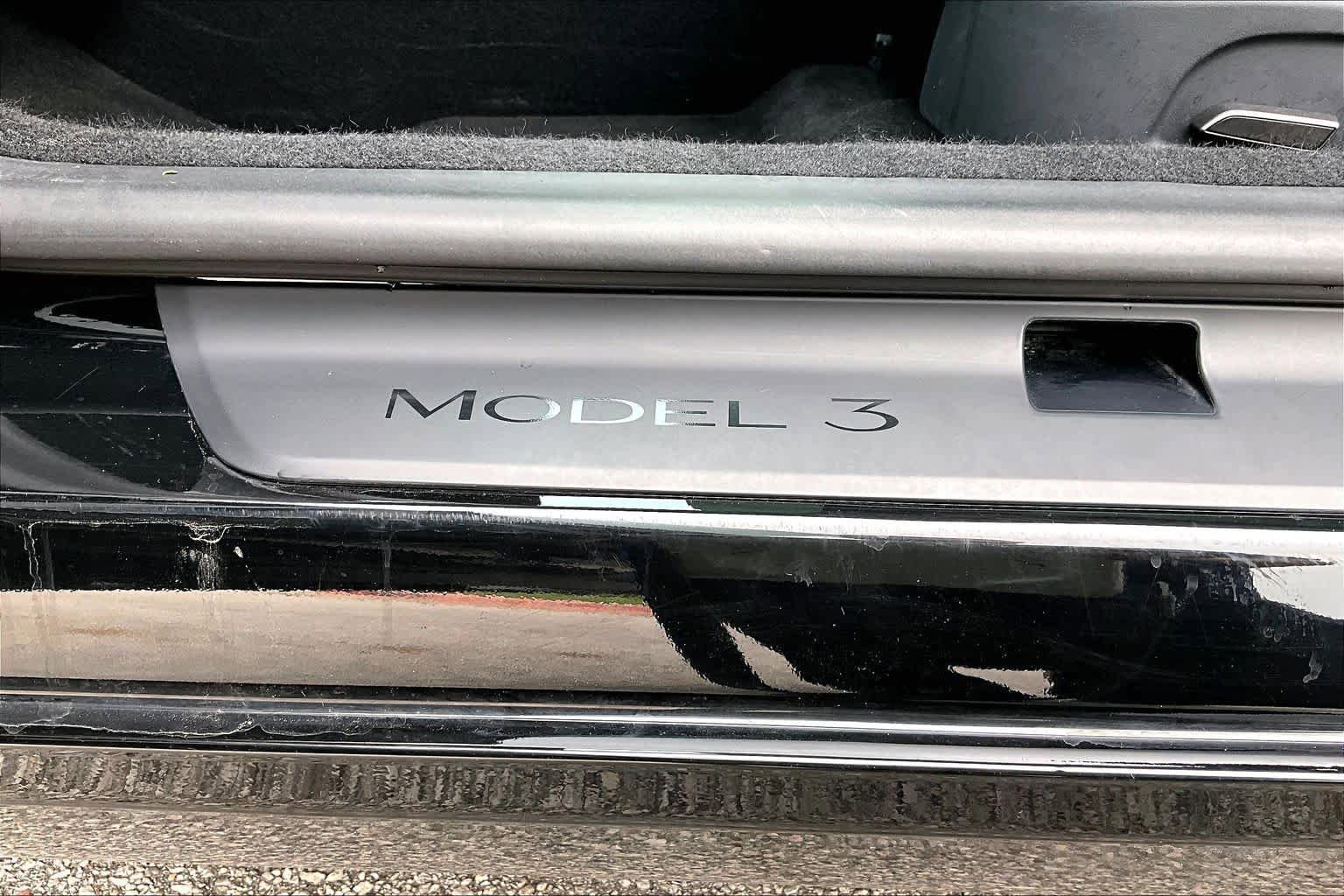 Used 2024 Tesla Model 3 Performance AWD/4WD image 9