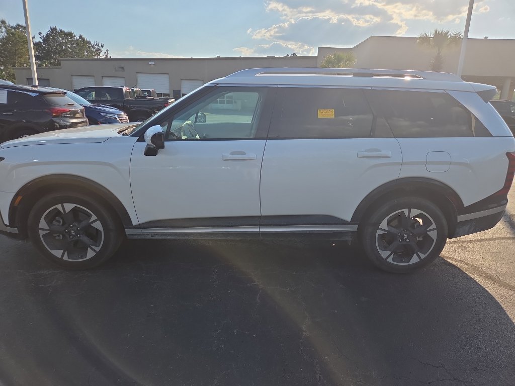 Used 2026 Hyundai Palisade Limited image 3