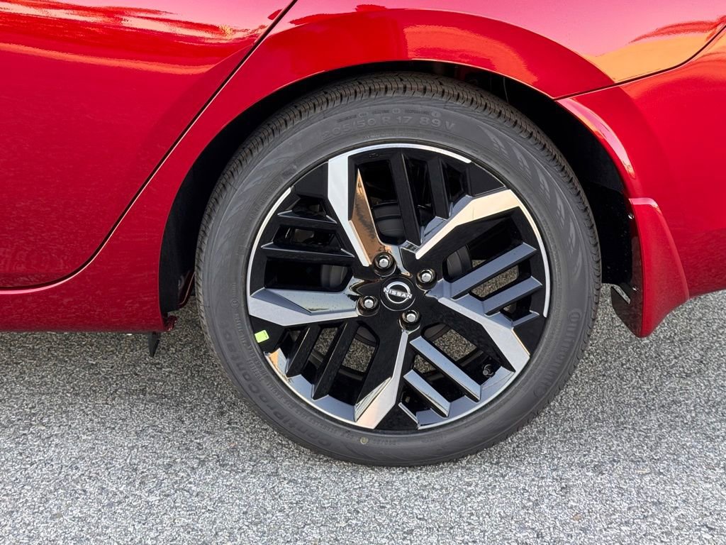 New 2025 Nissan Versa SR image 8