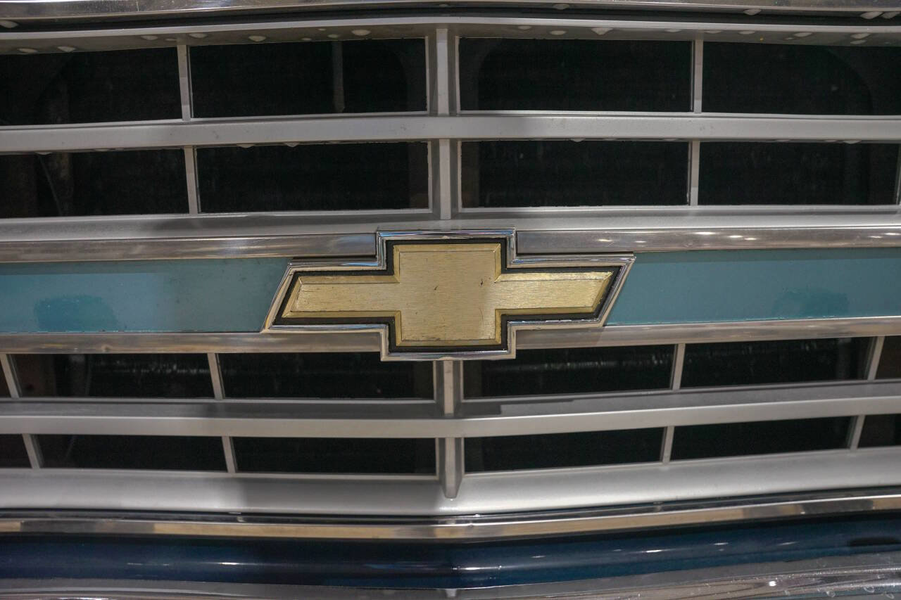 Used 1987 Chevrolet Silverado 1500 1500 RWD image 21