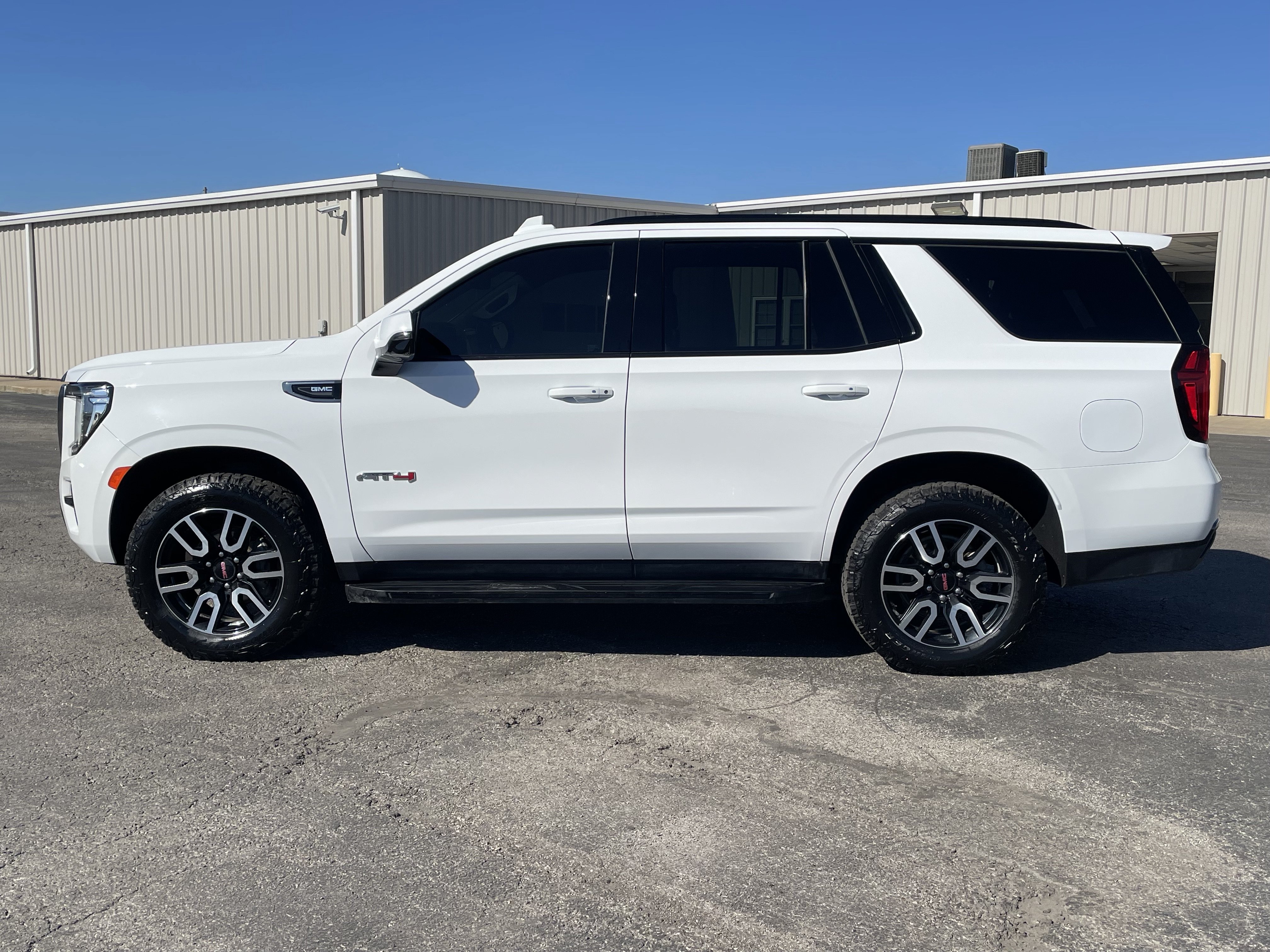 Certified 2024 GMC Yukon AT4 w/ Technology Package AWD/4WD image 7
