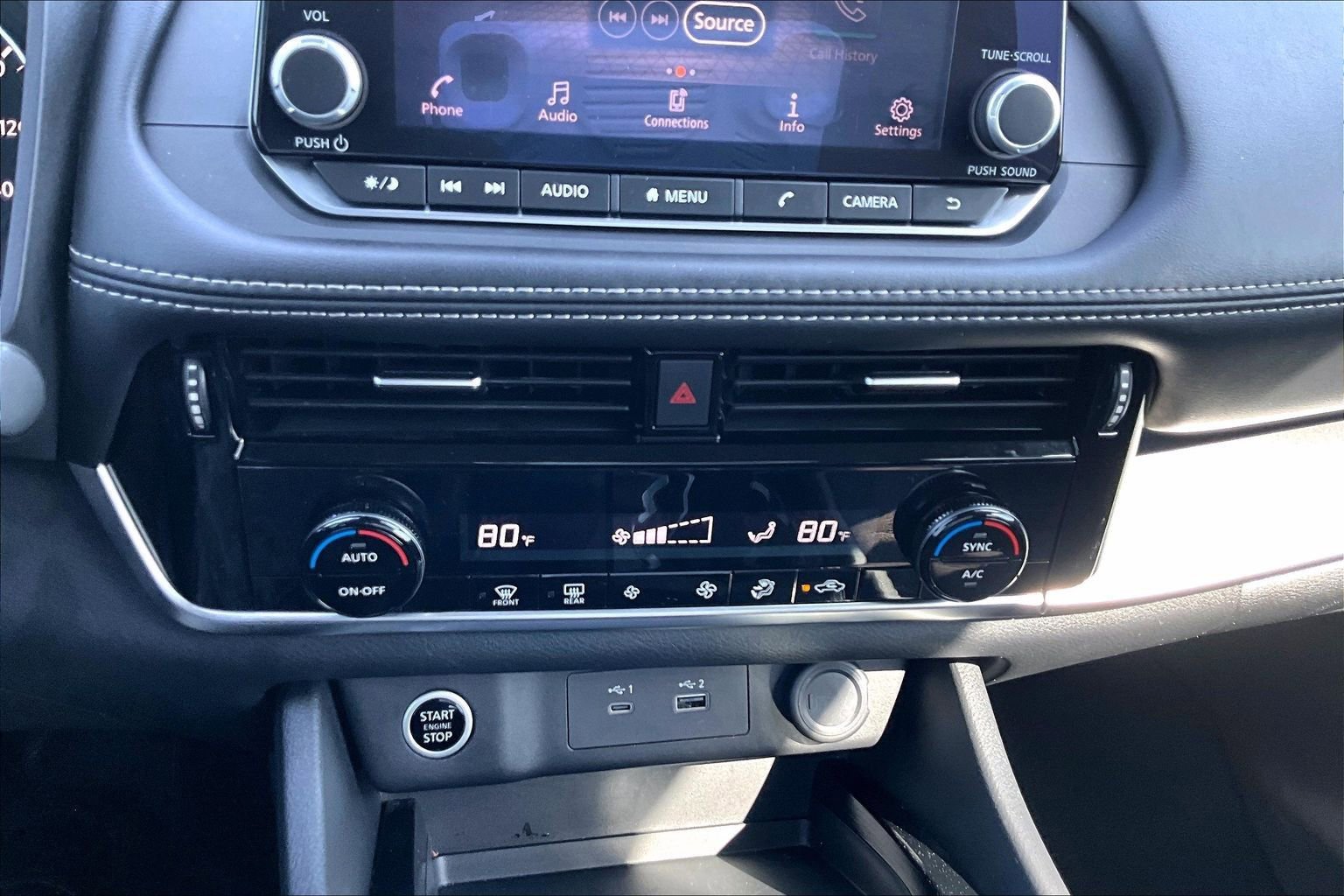 Used 2023 Nissan Rogue SV image 15