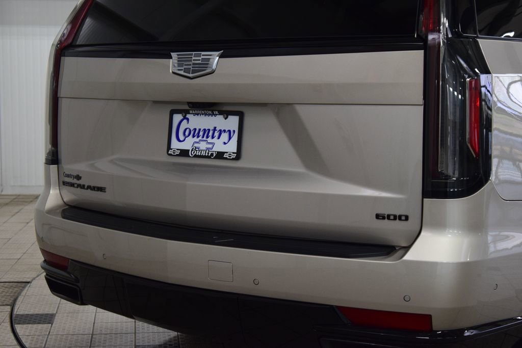 Used 2024 Cadillac Escalade ESV Sport Platinum w/ LPO, ONYX Package AWD/4WD image 19