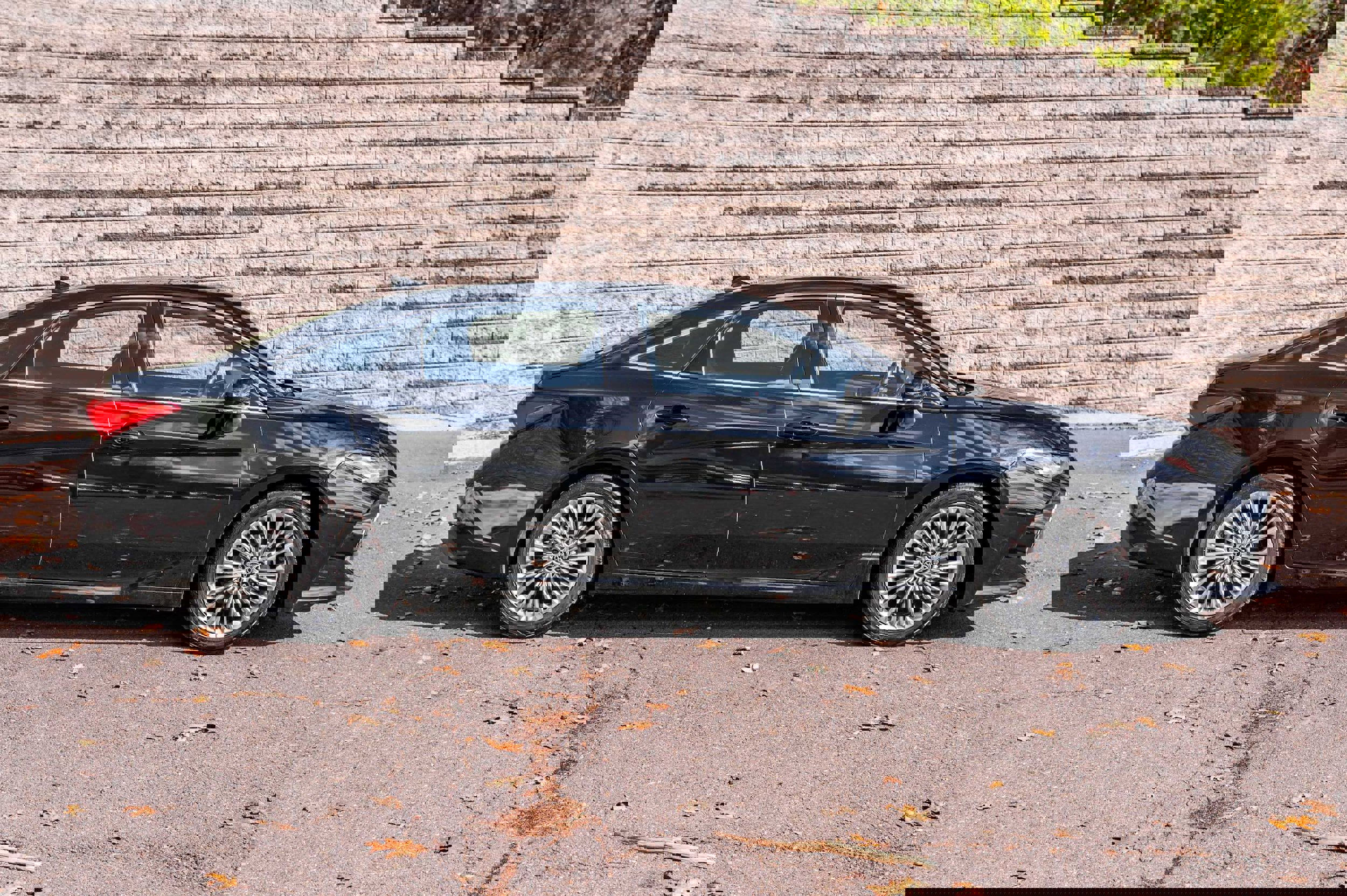 Certified 2022 Toyota Avalon Limited w/ Advanced Safety Package image 4