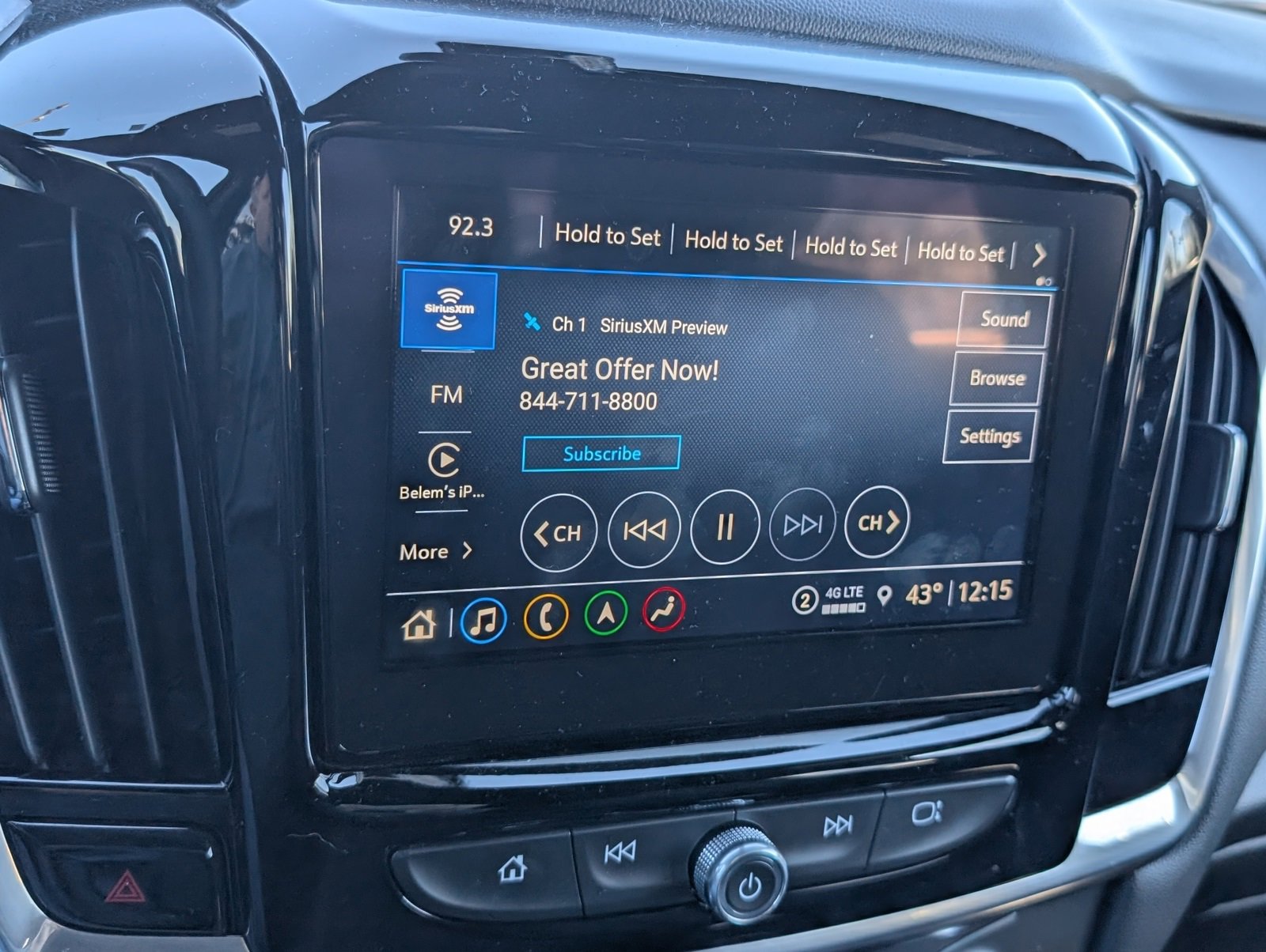 Used 2023 Chevrolet Traverse RS image 18