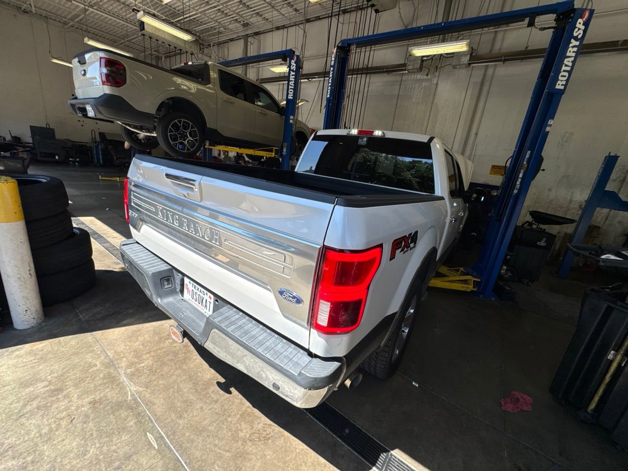 Used 2018 Ford F150 King Ranch w/ Equipment Group 601A Luxury AWD/4WD image 2