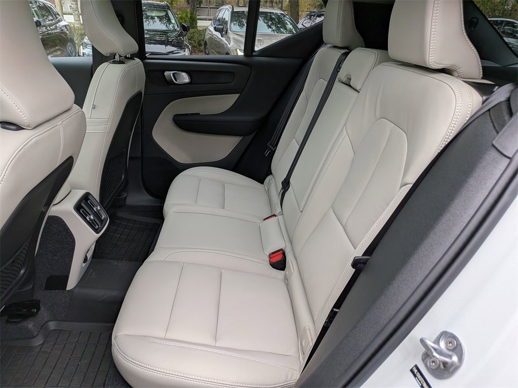 New 2026 Volvo XC40 B5 Plus w/ Protection Package Premier image 15