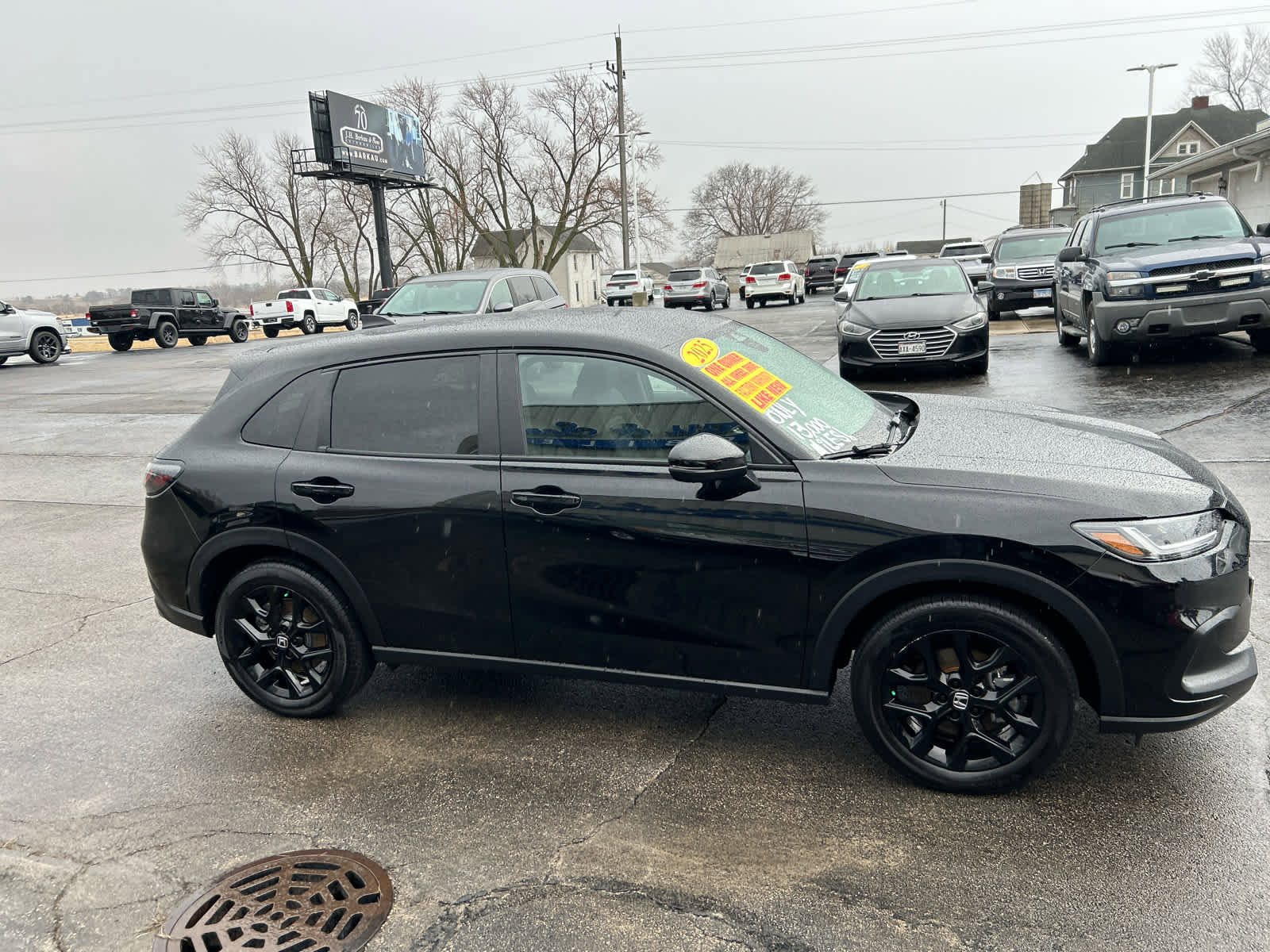 Used 2025 Honda HR-V Sport image 2