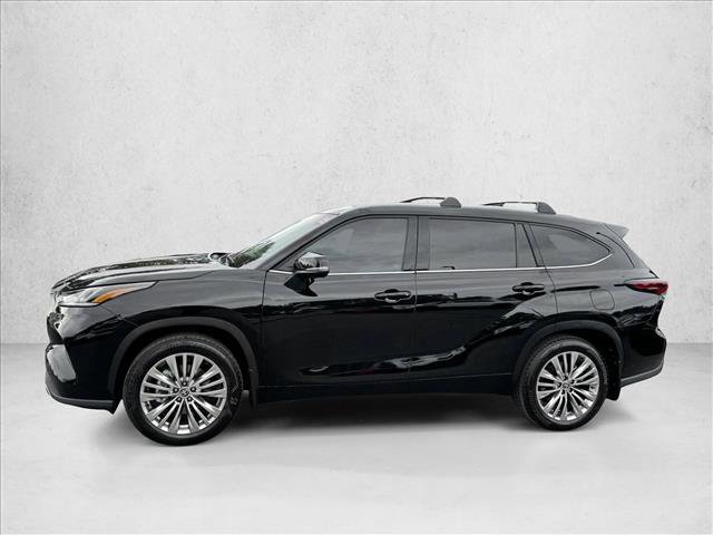 Certified 2025 Toyota Highlander Platinum image 4