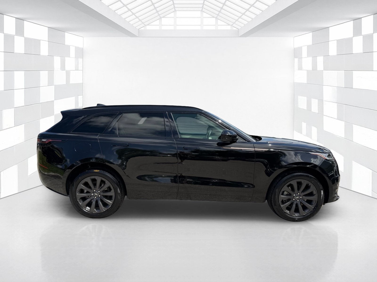 Used 2022 Land Rover Range Rover Velar R-Dynamic S AWD/4WD image 8