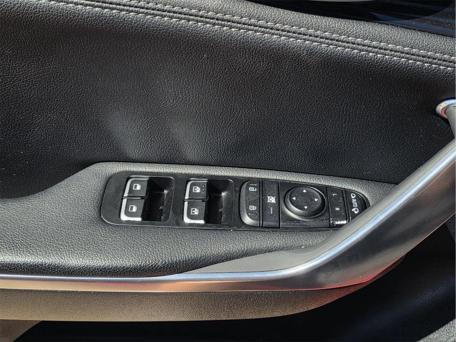 Used 2023 Kia Stinger GT-Line w/ Sun & Sound Package RWD image 25