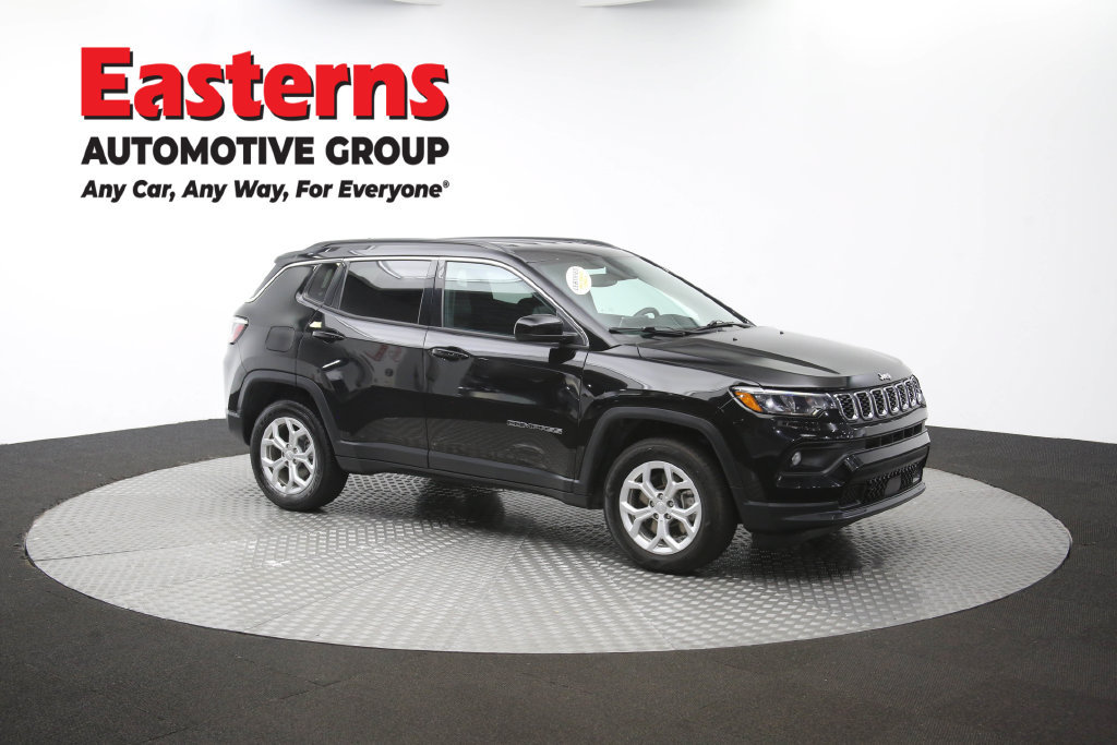 Used 2024 Jeep Compass Latitude AWD/4WD image 49