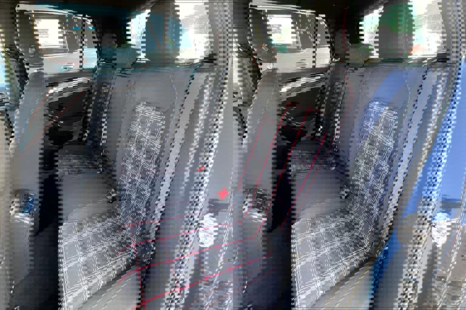 Used 2017 Volkswagen GTI Sport image 19