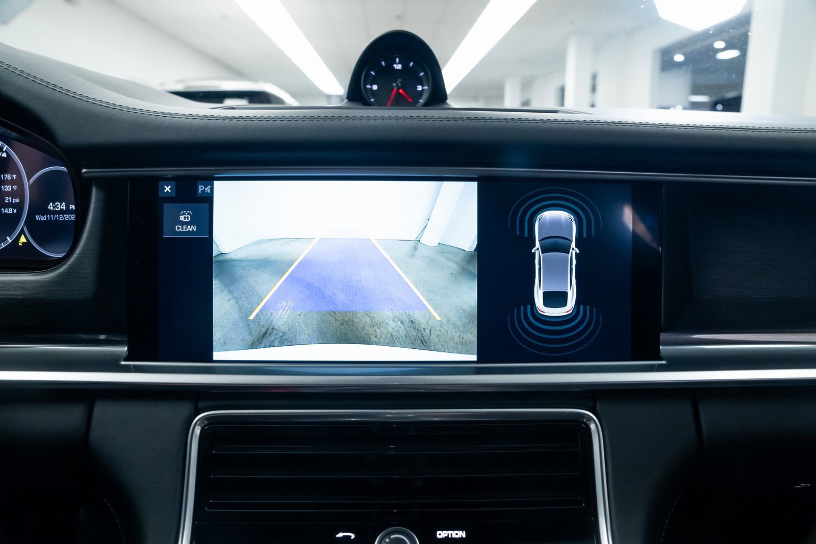 Used 2019 Porsche Panamera Turbo image 12