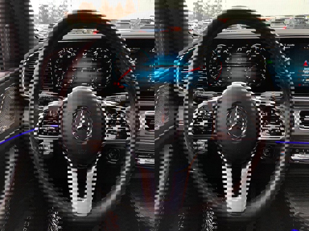 Used 2022 Mercedes-Benz GLE 350 4MATIC w/ Premium Package image 20