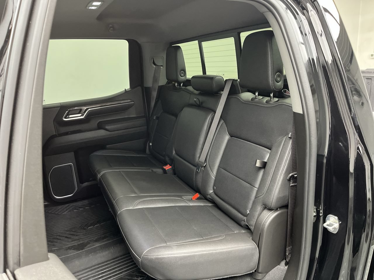Certified 2024 Chevrolet Silverado 1500 LTZ AWD/4WD image 12