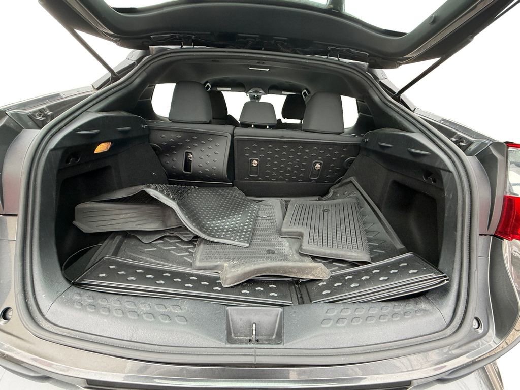 Used 2019 Toyota C-HR XLE image 19