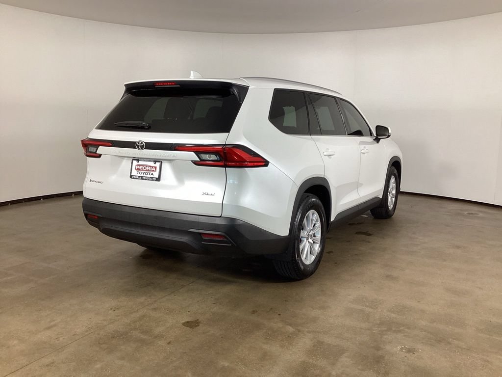 Used 2024 Toyota Grand Highlander AWD Hybrid image 5