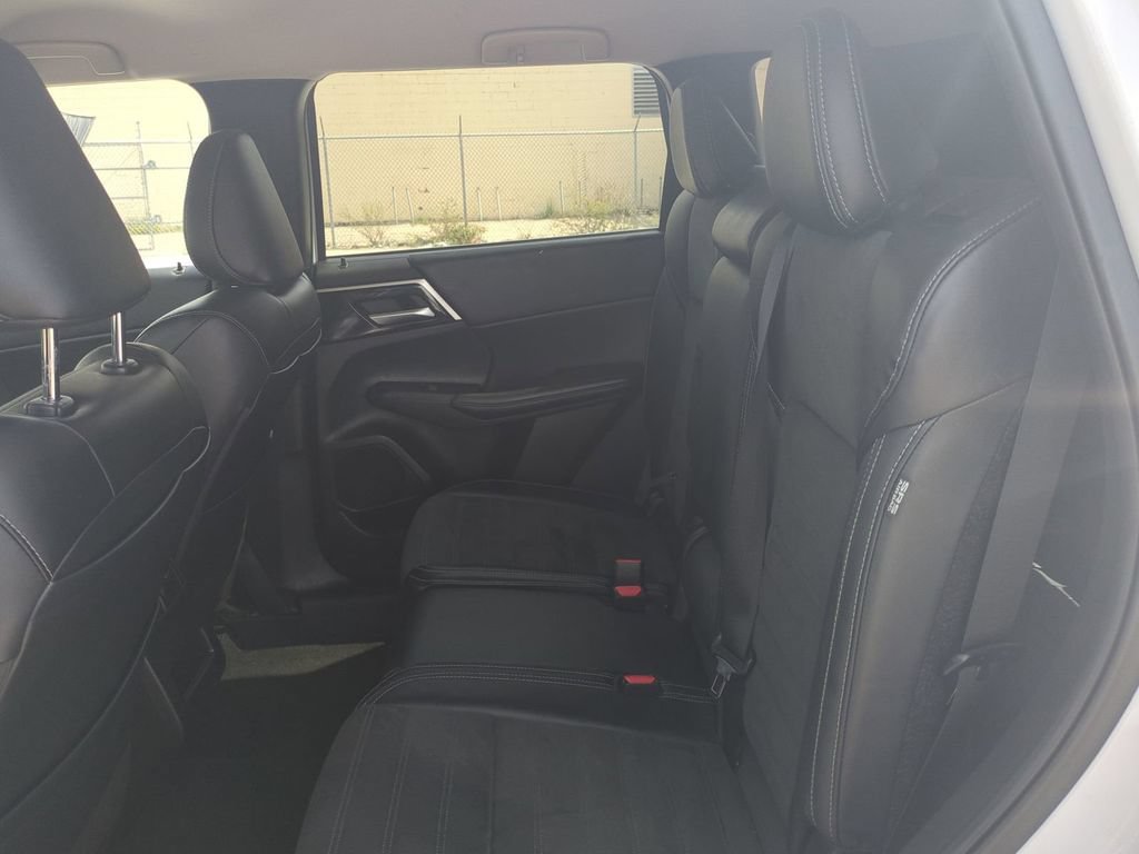 Used 2024 Mitsubishi Outlander SE Black Edition AWD/4WD image 17