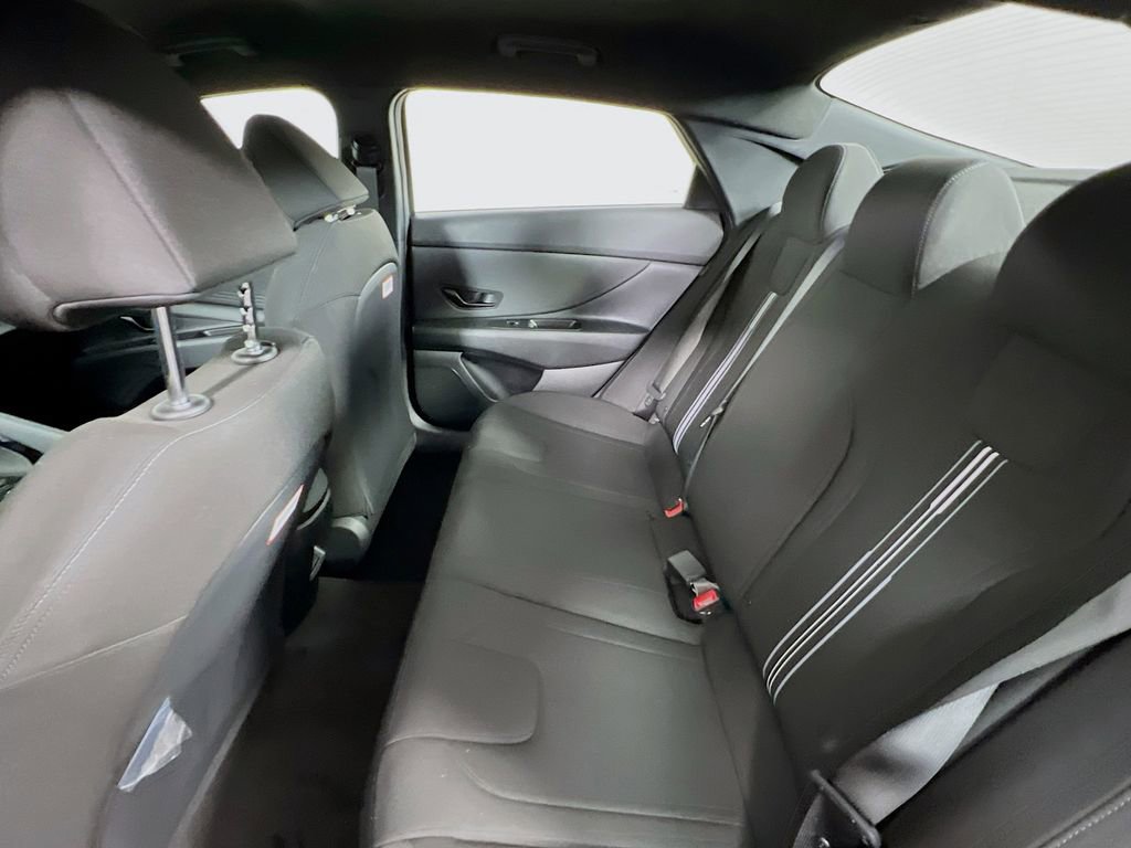 New 2025 Hyundai Elantra SEL w/ Cargo Package image 19