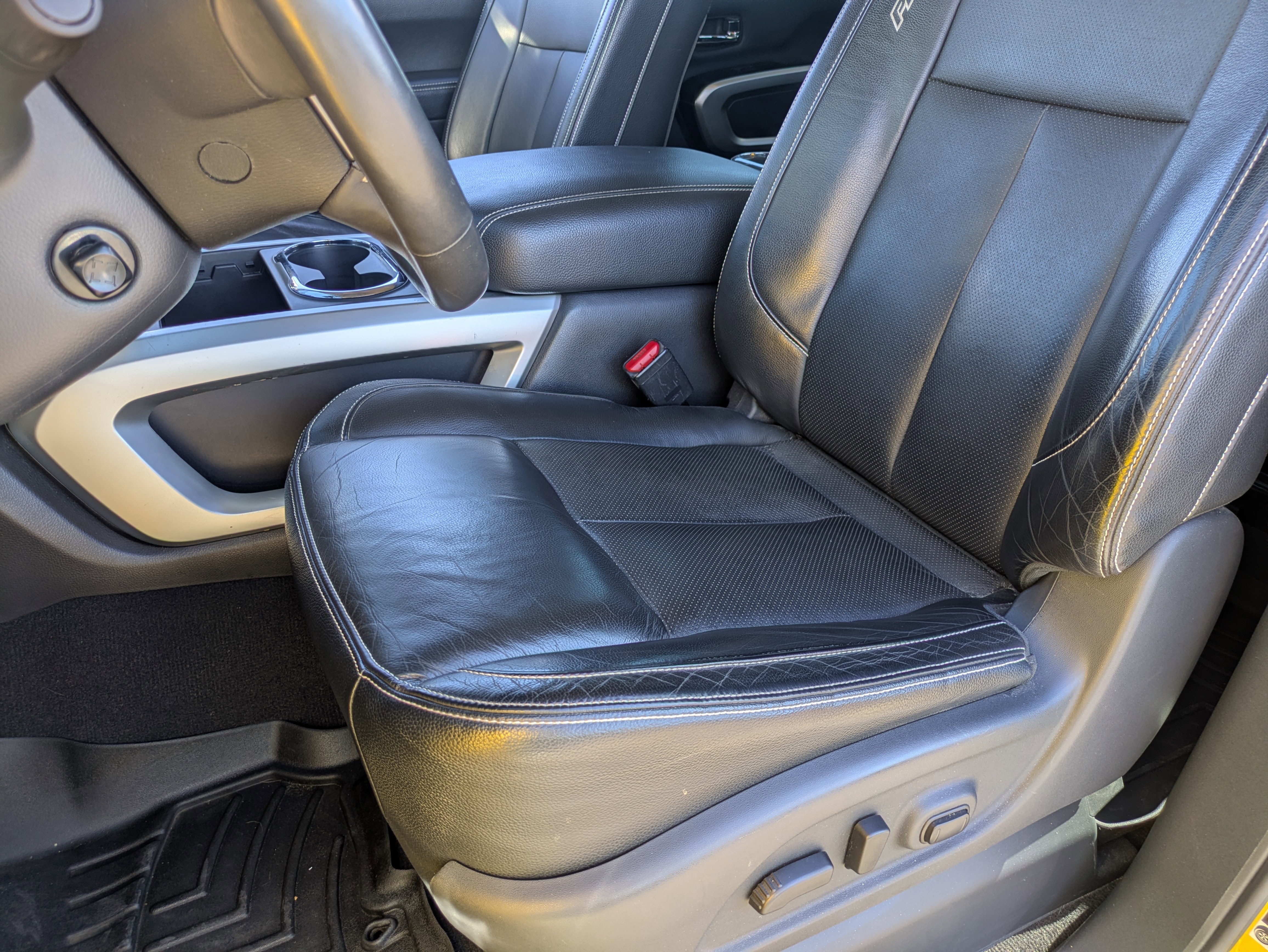 Used 2017 Nissan Titan PRO-4X w/ Pro-4x Convenience Package image 15