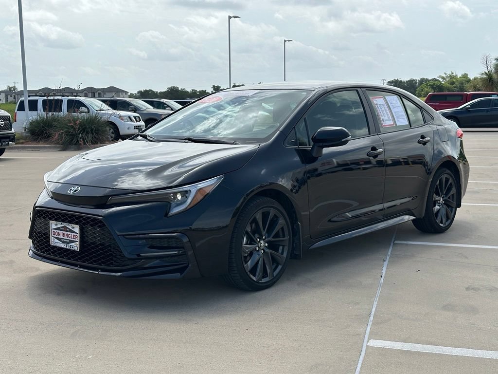 Certified 2026 Toyota Corolla SE w/ SE Premium Package FWD image 7