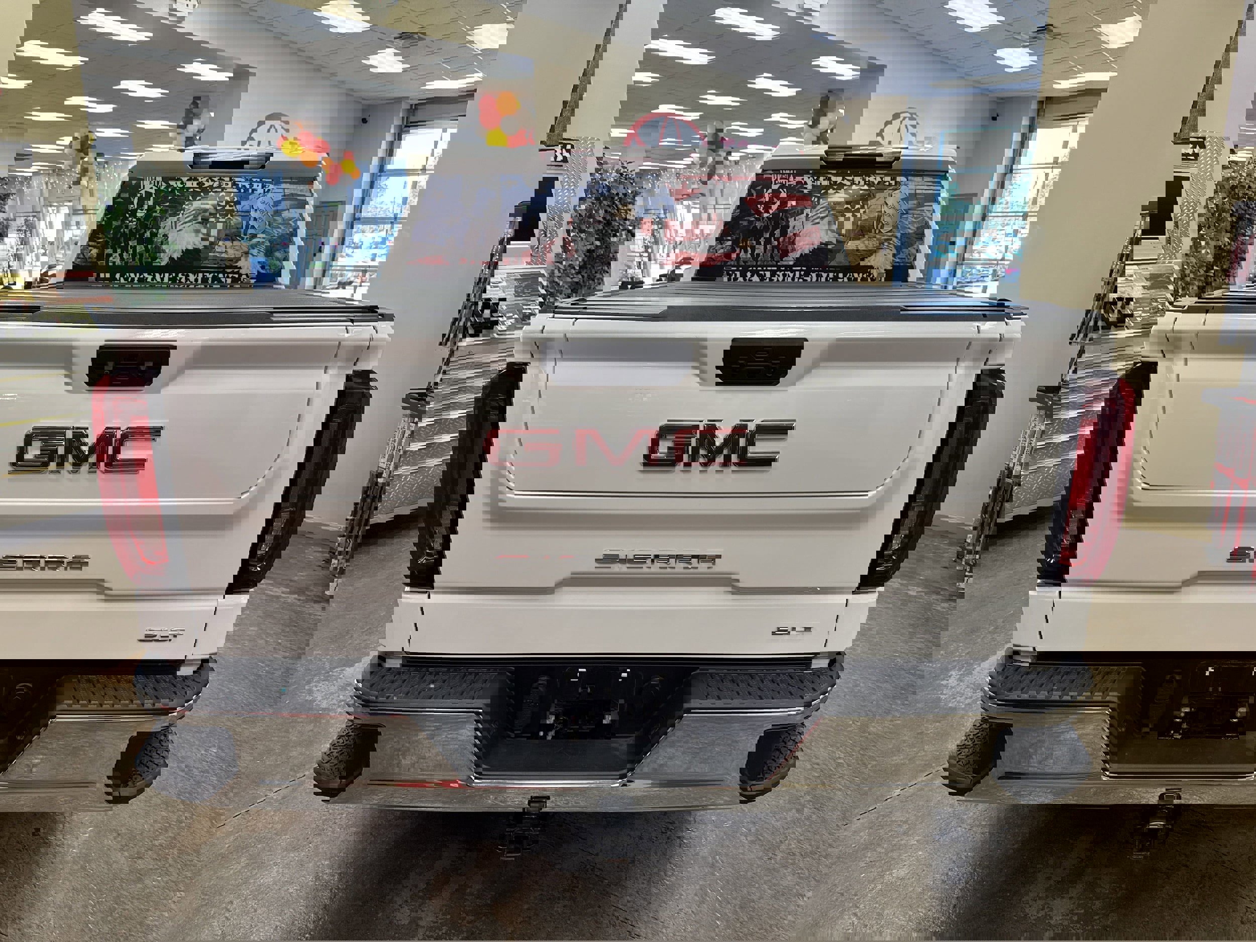 Used 2023 GMC Sierra 1500 SLT w/ SLT Premium Package image 10