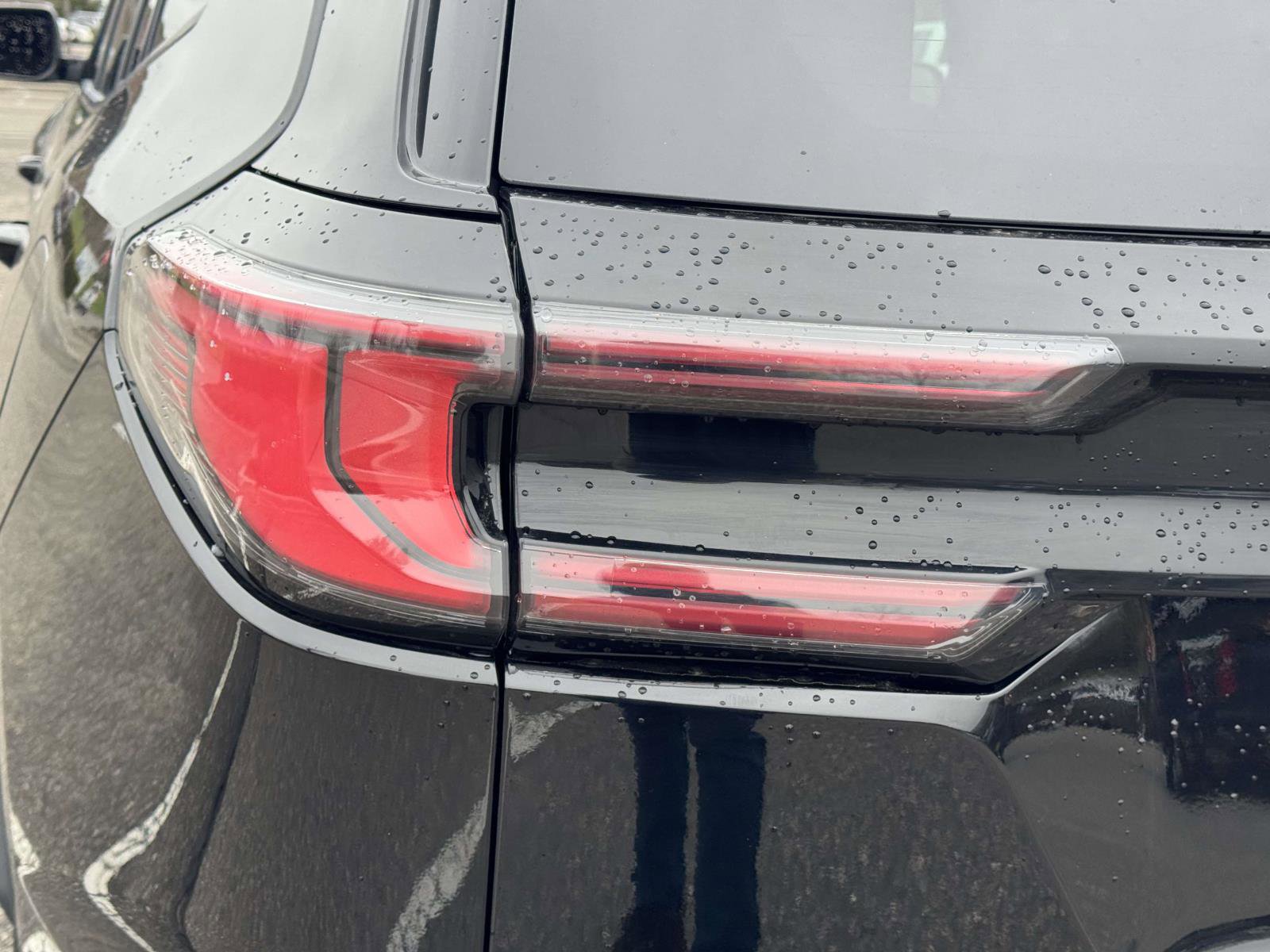 Used 2025 GMC Acadia Elevation w/ Elevation Premium Package image 10