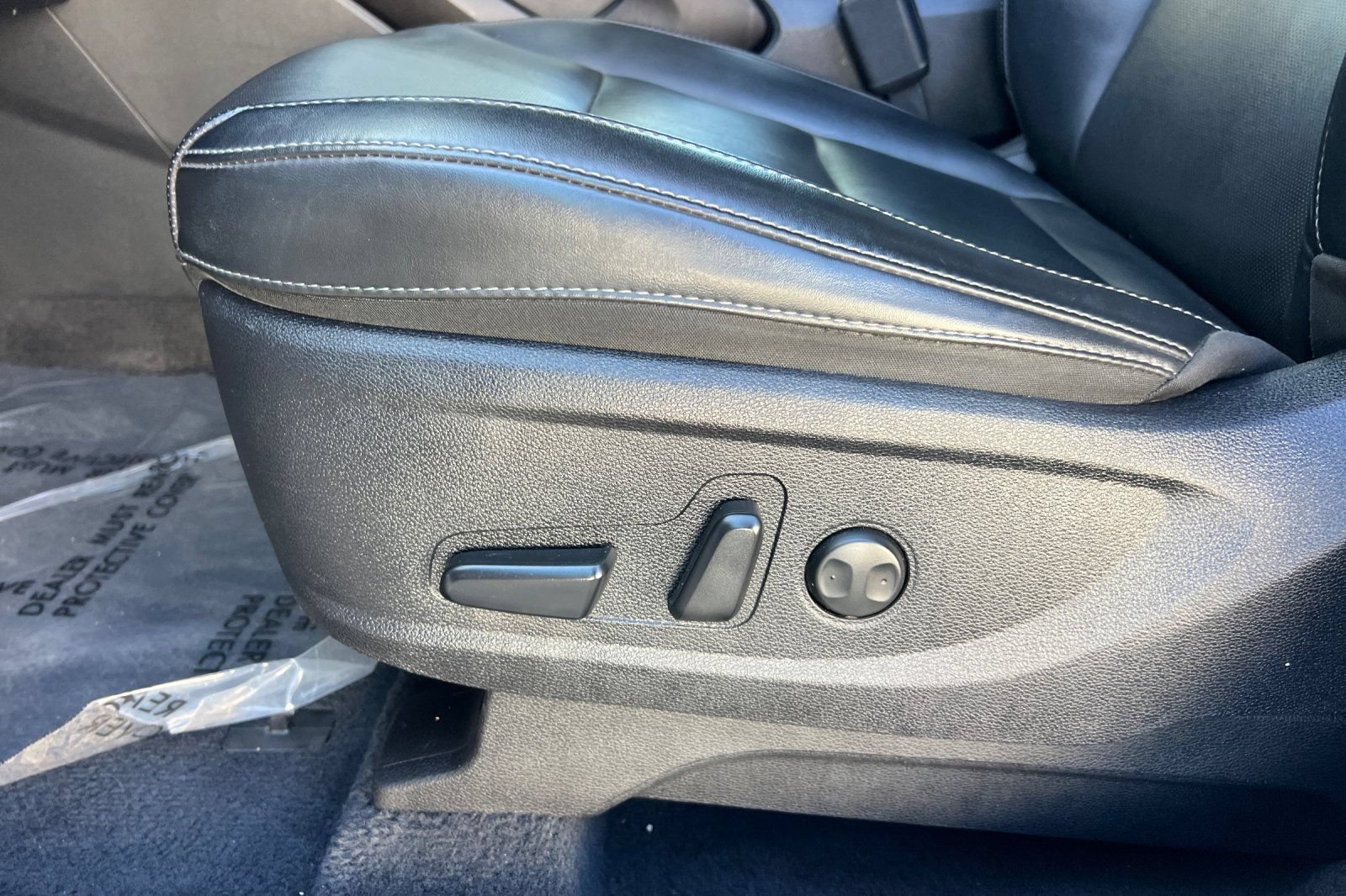 Used 2024 Kia Telluride S FWD image 12