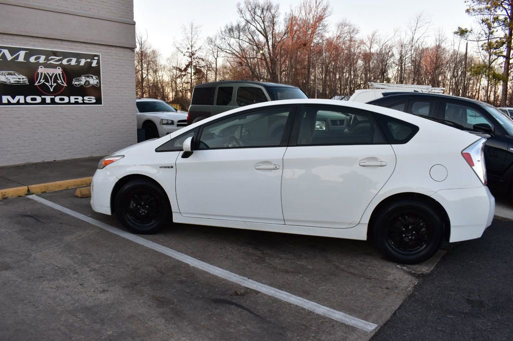Used 2015 Toyota Prius Two image 3