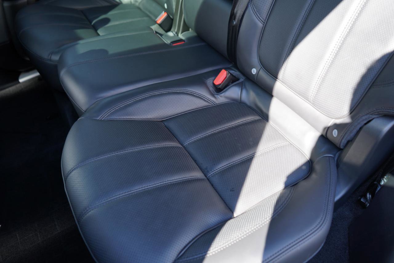 Used 2016 Land Rover Range Rover Sport HSE image 46