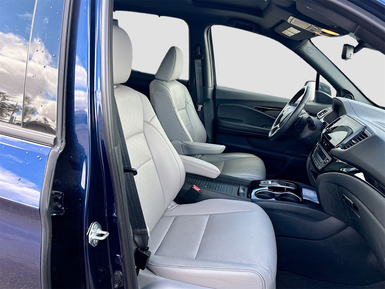 Used 2023 Honda Passport Elite image 30