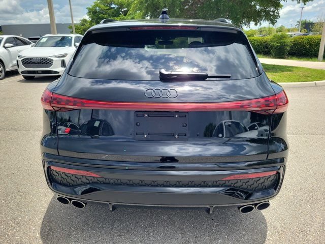 Certified 2025 Audi SQ5 Premium Plus AWD/4WD image 6
