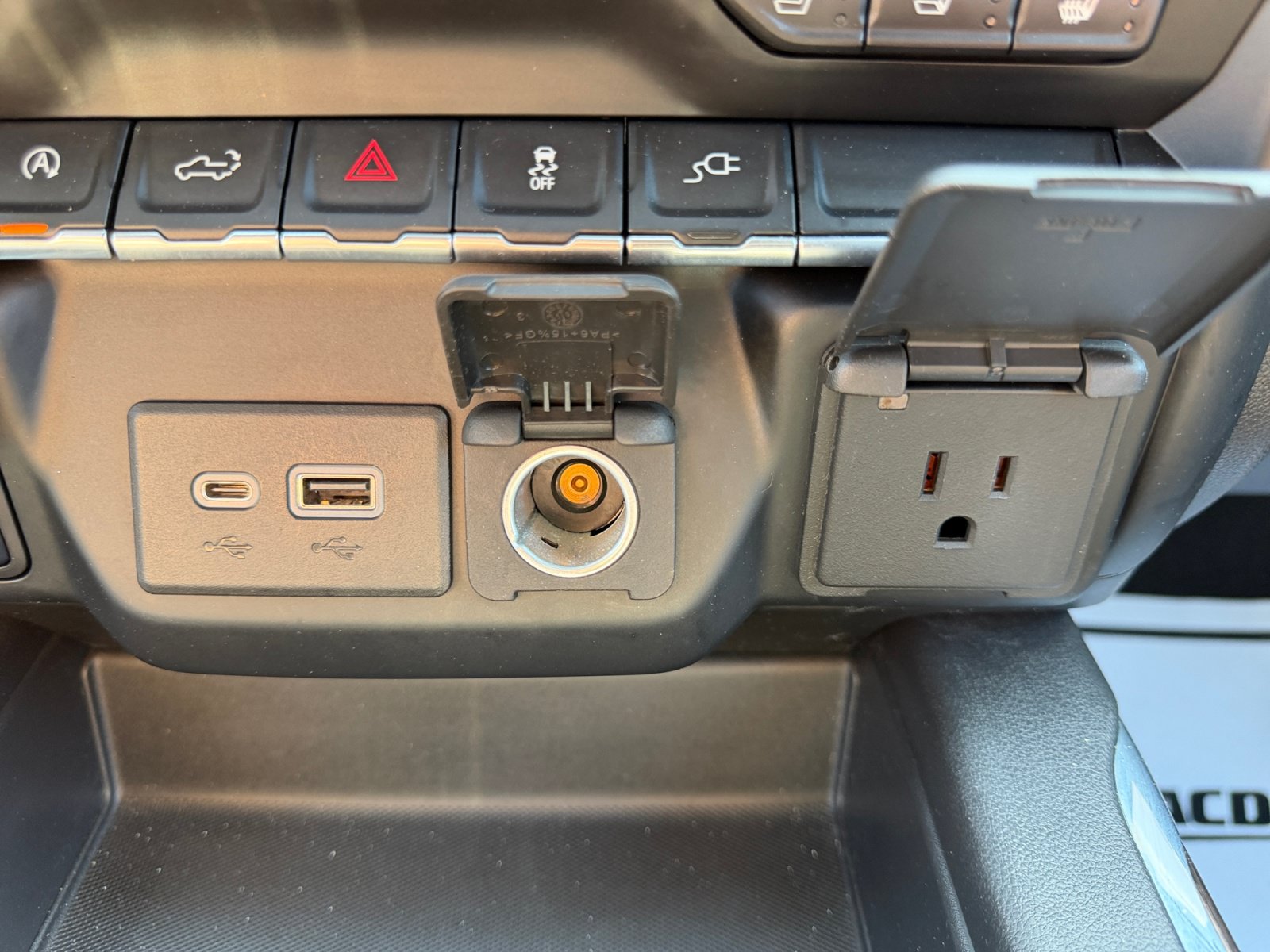 Used 2020 GMC Sierra 1500 SLT AWD/4WD image 16
