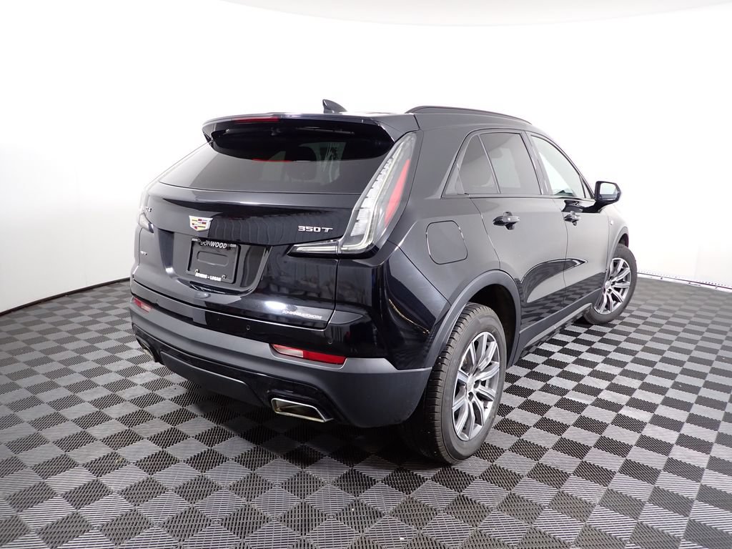 Used 2020 Cadillac XT4 Sport w/ Driver Awareness Package AWD/4WD image 17