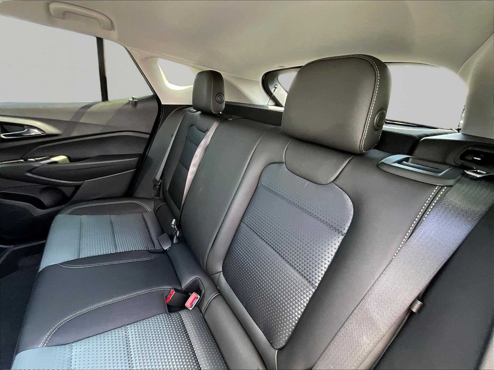 New 2026 Chevrolet Trax LT w/ Driver Confidence Package FWD image 18