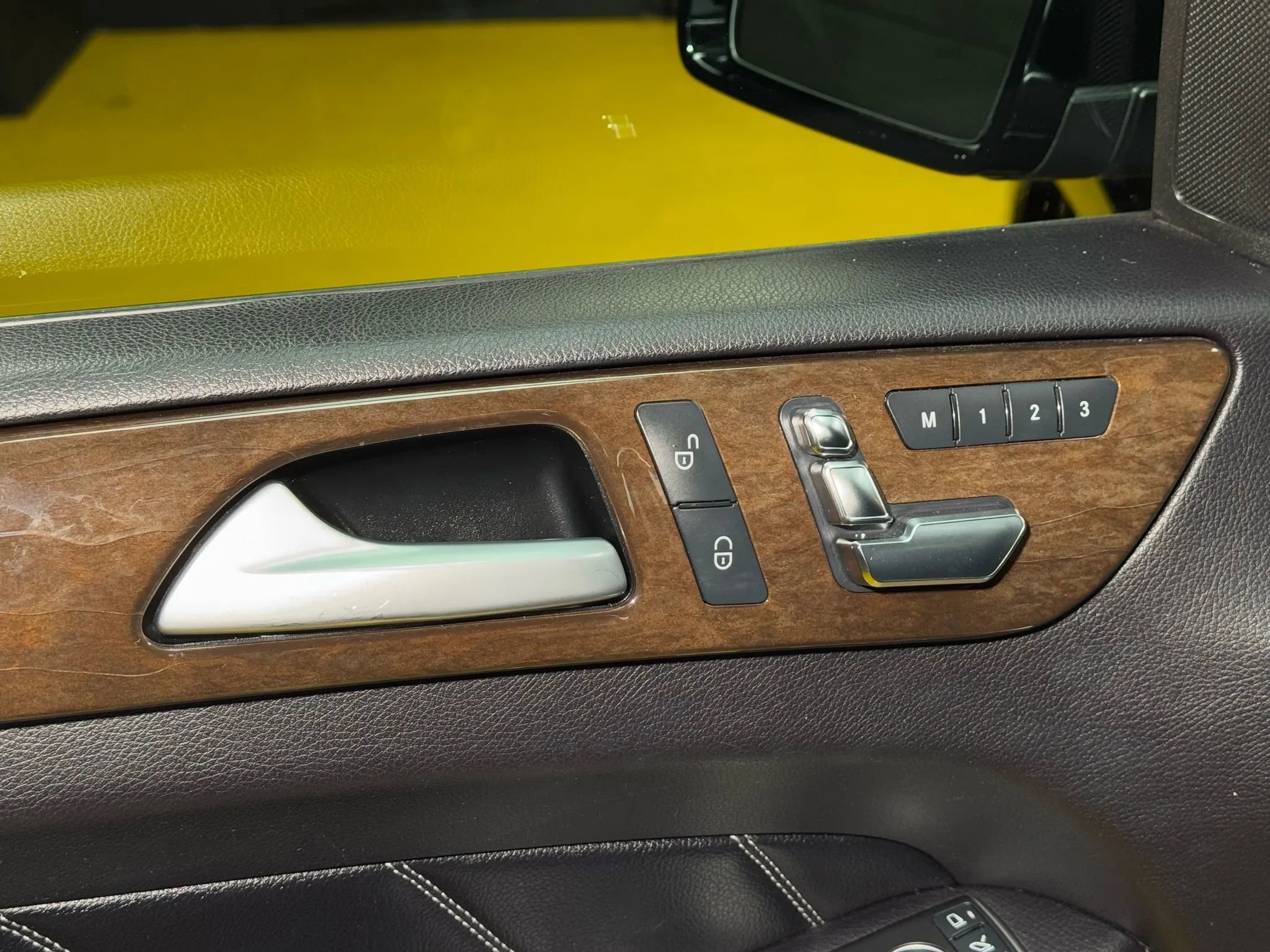 Used 2016 Mercedes-Benz GL 450 4MATIC w/ Premium I Package image 31