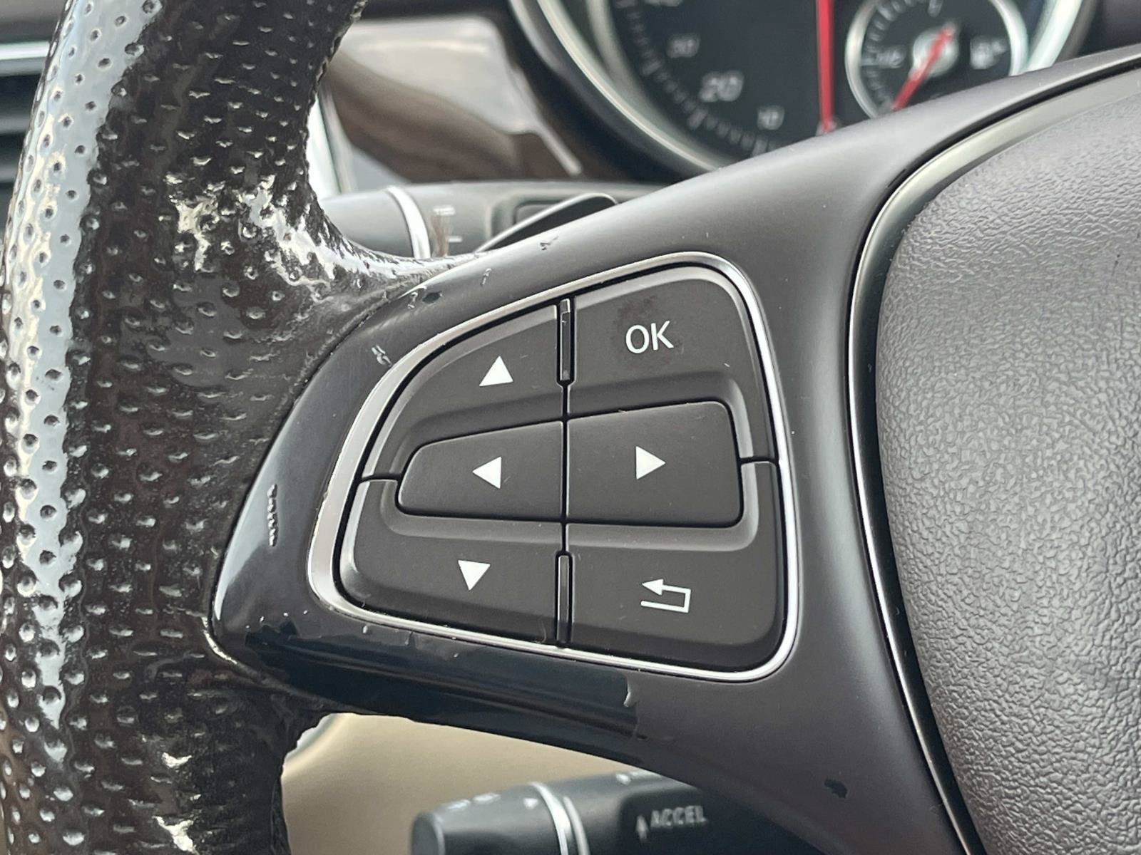 Used 2018 Mercedes-Benz GLE 350 4MATIC image 40
