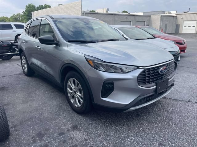 Used 2023 Ford Escape Active w/ Cold Weather Package FWD video 1