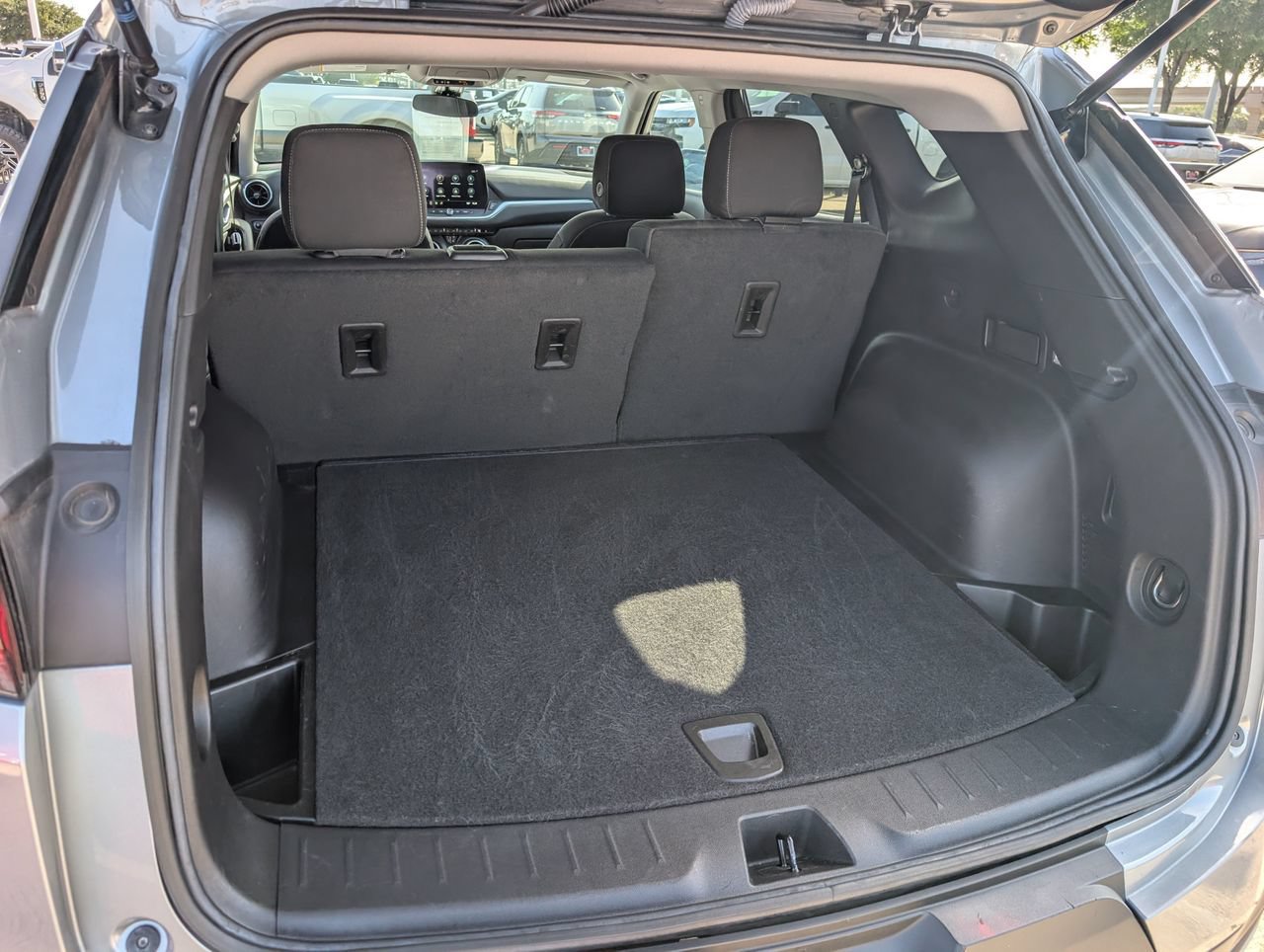 Used 2025 Chevrolet Blazer LT FWD image 28