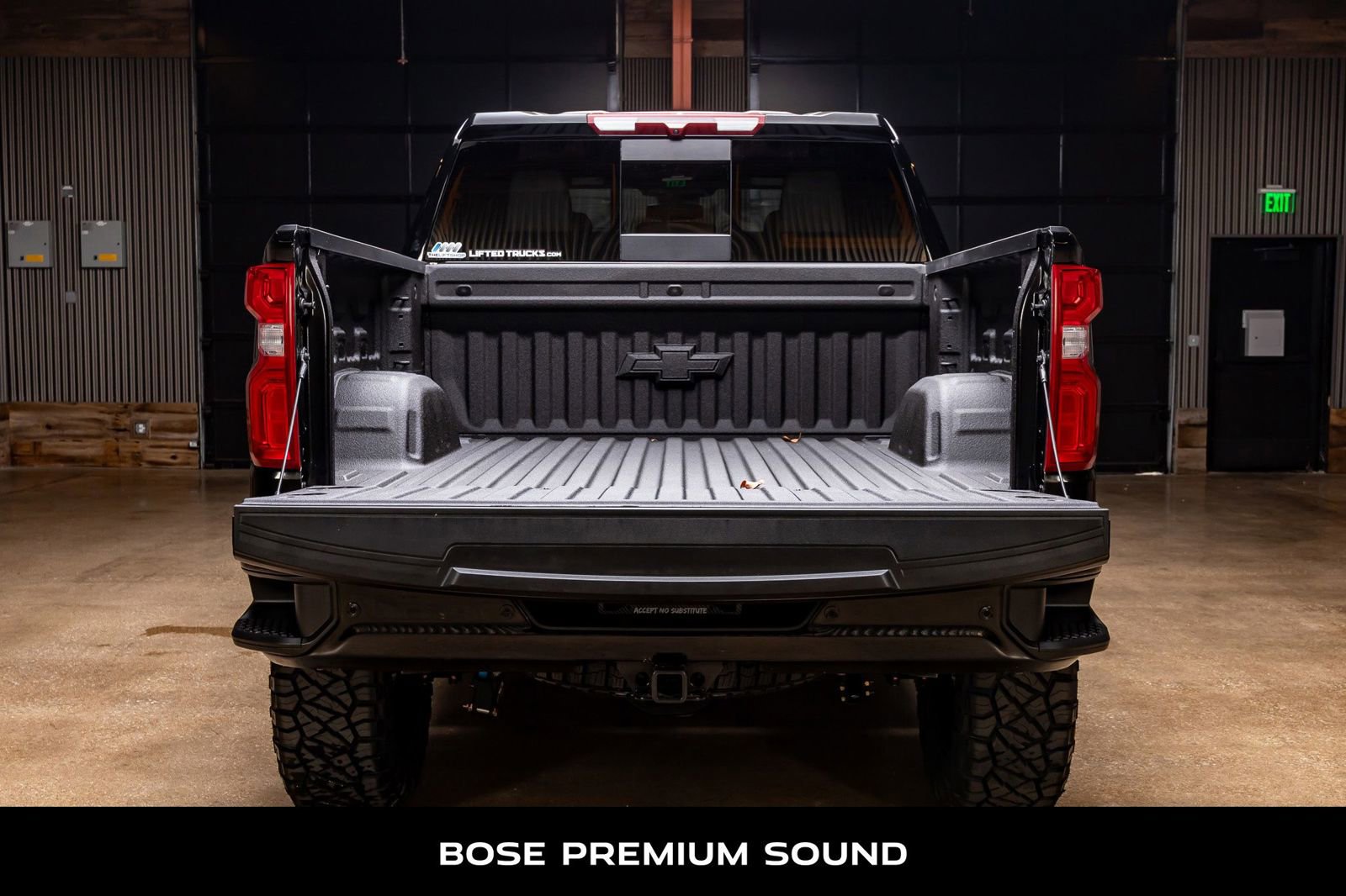 Used 2025 Chevrolet Silverado 1500 ZR2 image 9