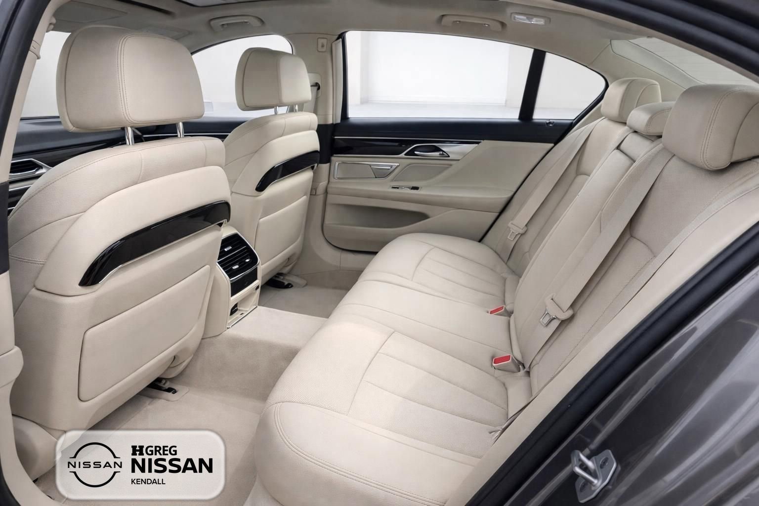 Used 2016 BMW 740i RWD image 7